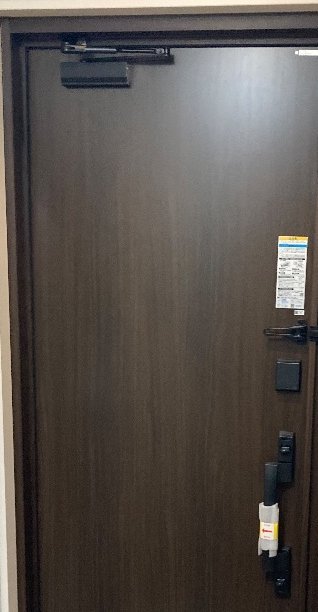 大阪市平野区でドアリモに替えた玄関ドア(室内側)